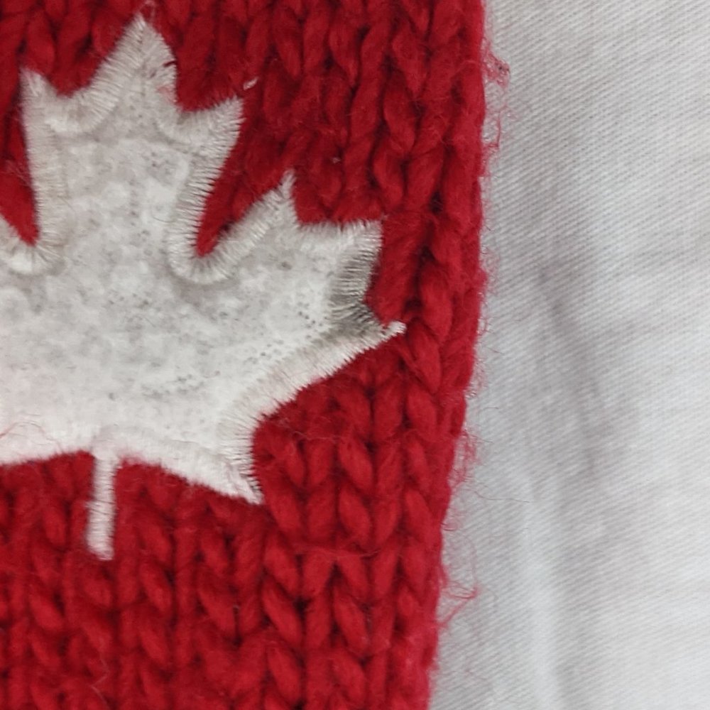 3/$20 Hudson's Bay Olympic Thumbless Mittens o/s - Picture 3 of 4